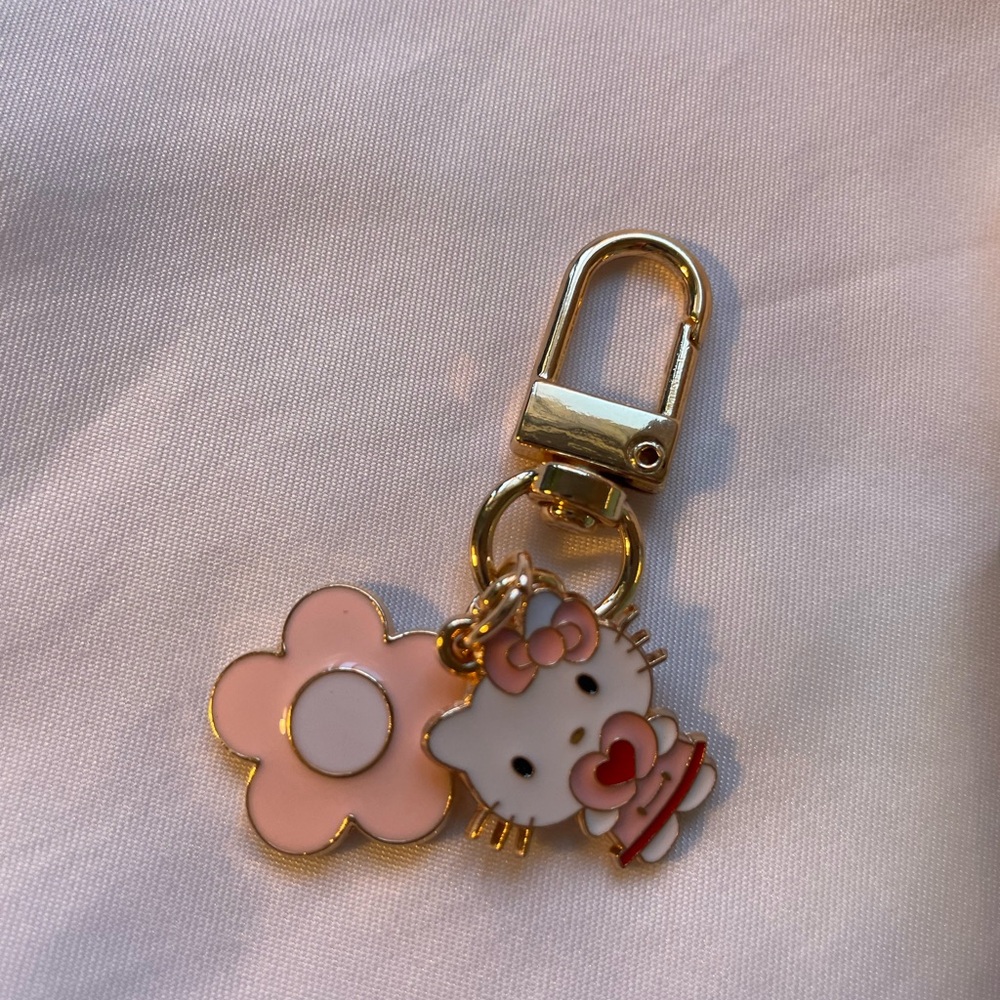 Hello Kitty/NWOT Pink Flower Keychain